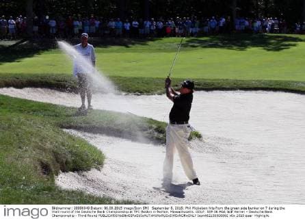 September 6, 2015: Phil Mickelson hits from the green side bunker on 7 during the third round of the Deutsche Bank Championship at TPC Boston in Norton, Massachusetts. GOLF: SEP 06 PGA Golf Herren - Deutsche Bank Championship - Third Round Icon482150906002 EDITORIAL USE ONLY