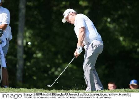 September 6, 2015: Daniel Summerhays chips onto the 13th green during the third round of the Deutsche Bank Championship at TPC Boston in Norton, Massachusetts. GOLF: SEP 06 PGA Golf Herren - Deutsche Bank Championship - Third Round Icon482150906016 EDITORIAL USE ONLY