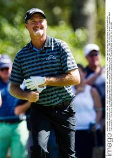 September 06, 2015: Jerry Kelly all smiles after dropping in a chip shot for a birdie during the third round of the Deutsche Bank Championship at TPC Boston in Norton, MA. GOLF: SEP 06 PGA Golf Herren - Deutsche Bank Championship - Third Round Icon150906005 EDITORIAL USE ONLY