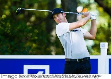 September 06, 2015: Kevin Chappell follows his tee shot after hitting his ball from the 8th tee during the third round of the Deutsche Bank Championship at TPC Boston in Norton, MA. GOLF: SEP 06 PGA Golf Herren - Deutsche Bank Championship - Third Round Icon150906019 EDITORIAL USE ONLY