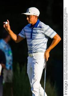 September 06, 2015: Rickie Fowler acknowledges the gallery after finishing his round during the third round of the Deutsche Bank Championship at TPC Boston in Norton, MA. GOLF: SEP 06 PGA Golf Herren - Deutsche Bank Championship - Third Round Icon150906024 EDITORIAL USE ONLY