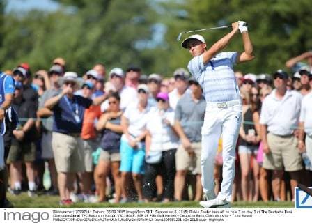 September 6, 2015: Rickie Fowler tees off on hole 3 on day 3 at The Deutsche Bank Championship at TPC Boston in Norton, MA. GOLF: SEP 06 PGA Golf Herren - Deutsche Bank Championship - Third Round Icon1509050201 EDITORIAL USE ONLY