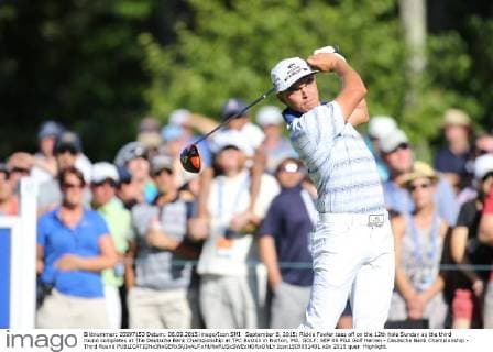 September 6, 2015: Rickie Fowler tees off on the 12th hole Sunday as the third round completes at The Deutsche Bank Championship at TPC Boston in Norton, MA. GOLF: SEP 06 PGA Golf Herren - Deutsche Bank Championship - Third Round Icon1509051401 EDITORIAL USE ONLY