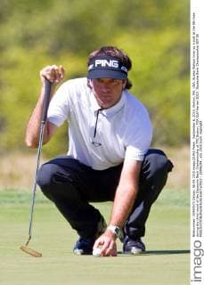 September 6, 2015; Norton, MA, USA; Bubba Watson lines up a putt at the 8th hole during the third round of the Deutsche Bank Championship at TPC Boston. PGA Golf Herren 2015: Deutsche Bank Championship SEP 06 - ZUMAc04_