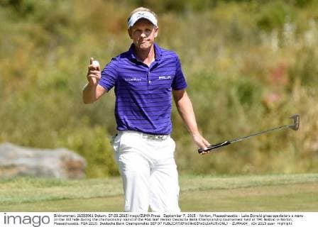 September 7, 2015 - Norton, Massachusetts - Luke Donald gives spectators a wave on the 3rd hole during the championship round of the PGA Golf Herren Deutsche Bank Championship tournament held at TPC Boston in Norton, Massachusetts. PGA 2015: Deutsche Bank Championship SEP 07 - ZUMAc04_