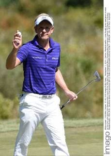 September 7, 2015 - Norton, Massachusetts - Luke Donald gives spectators a wave on the 3rd hole during the championship round of the PGA Golf Herren Deutsche Bank Championship tournament held at TPC Boston in Norton, Massachusetts. PGA 2015: Deutsche Bank Championship SEP 07 - ZUMAc04_