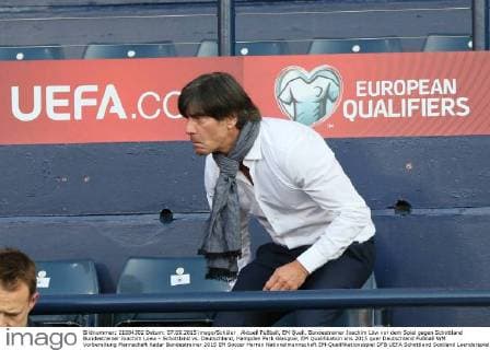 Aktuell Fußball, EM Quali, Bundestrainer Joachim Löw vor dem Spiel gegen Schottland Bundestrainer Joachim Loew - Schottland vs. Deutschland, Hampden Park Glasgow, EM Qualifikation
