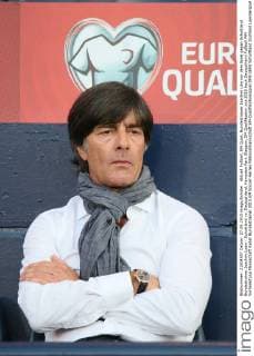 Aktuell Fußball, EM Quali, Bundestrainer Joachim Löw vor dem Spiel gegen Schottland Bundestrainer Joachim Loew - Schottland vs. Deutschland, Hampden Park Glasgow, EM Qualifikation