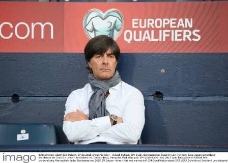 Aktuell Fußball, EM Quali, Bundestrainer Joachim Löw vor dem Spiel gegen Schottland Bundestrainer Joachim Loew - Schottland vs. Deutschland, Hampden Park Glasgow, EM Qualifikation