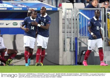 BLAISE MATUIDI - ELIAQUIM MANGALA - JOIE FOOTBALL, Länderspiel, Nationalteam : Frankreich - Serbien - Freundschaftsspiel - Bordeaux - 07 09 2015 FEPx 