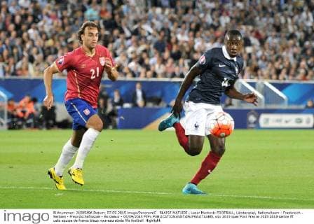 BLAISE MATUIDI - Lazar Markovic FOOTBALL, Länderspiel, Nationalteam : Frankreich - Serbien - Freundschaftsspiel - Bordeaux - 07 09 2015 FEPx 