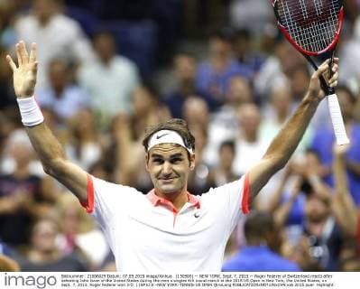 (150908) -- NEW YORK, Sept. 7, 2015 -- Roger Federer of Switzerland reacts after defeating John Isner of the United States during the men s singles 4th round match at the 2015 US Open in New York, the United States, on Sept. 7, 2015. Roger Federer won 3-0. ) (SP)U.S.-NEW YORK-TENNIS-US OPEN QinxLang 
