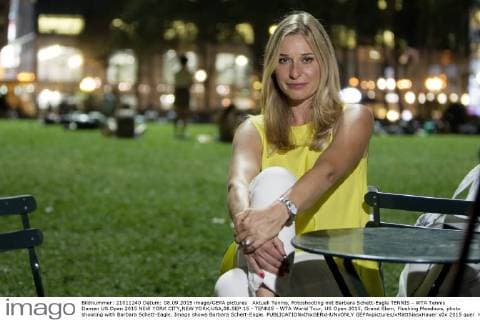 Aktuell Tennis, Fotoshooting mit Barbara Schett-Eagle TENNIS - WTA Tennis Damen US Open 2015 NEW YORK CITY,NEW YORK,USA,08.SEP.15 - TENNIS - WTA World Tour, US Open 2015, Grand Slam, Flushing Meadows, photo shooting with Barbara Schett-Eagle. Image shows Barbara Schett-Eagle. GEPAxpictures xMatthiasxHauer