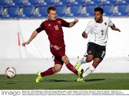 Aktuell Fußball, U21 EM Quali, Österreich - Russland SOCCER - UEFA U21 U 21 EURO, quali, AUT vs RUS SANKT POELTEN,AUSTRIA,08.SEP.15 - SOCCER - UEFA European Under-21 Championships, qualification, OEFB international match Länderspiel Austria vs Russia. Image shows Sergei Makarov (RUS) and Valentino Lazaro (AUT). GEPAxpictures xWalterxLuger