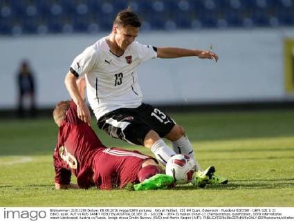 Aktuell Fußball, U21 EM Quali, Österreich - Russland SOCCER - UEFA U21 U 21 EURO, quali, AUT vs RUS SANKT POELTEN,AUSTRIA,08.SEP.15 - SOCCER - UEFA European Under-21 Championships, qualification, OEFB international match Länderspiel Austria vs Russia. Image shows Dmitri Barinov (RUS) and Martin Rasner (AUT). GEPAxpictures xWalterxLuger