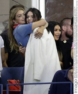 Kendall Jenner and Gigi Hadid hug before the match between Venus Williams and Serena Williams to start in Arthur Ashe Stadium on day 9 at the US Open Tennis Championships at the USTA Billie Jean King National Tennis Center in New York City on September 8, 2015.  NYP20150908117 JOHNxANGELILLO