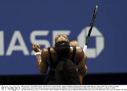 Serena Williams of the United States celebrates for victory after the women s singles quarter-final match against her sister and compatriot Venus Williams at the 2015 US Open in New York, the United States, on Sept. 8, 2015. Serena Williams won 2-1. ) (SP)US-NEW YORK-TENNIS-US OPEN QinxLang 