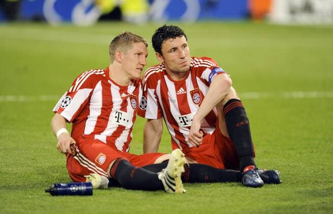 Bastian Schweinsteiger (li) und Mark van Bommel fotografiert beim CL Finale FC Bayern-Inter Mailand am 22.05.2010 in Madrid Fußball International CL Finale 2010 Bayern - Inter Mailand 0:2