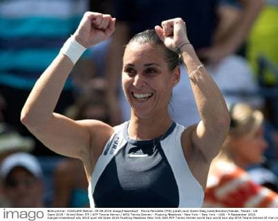 Flavia Pennetta (ITA) jubelt,nach ihrem Sieg,Jubel,Emotion,Freude, Tennis - US Open 2015 - Grand Slam ITF ATP Tennis Herren WTA Tennis Damen - Flushing Meadows - New York - New York - USA - 9 September 2015. Juergen Hasenkopf