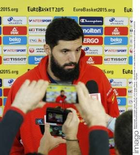 Nikola Mirotic at press conference PK Pressekonferenz xANGELxRIVEROx 