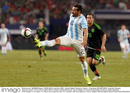 Aktuell Fußball, Testspiel, Mexiko - Argentinien 08 SEPT 2015: Argentina Forward Ezequiel Lavezzi (22) during the International Friendly Länderspiel soccer match between the Argentina and Mexico National Teams played at AT&T Stadium in Arlington, TX. Mexico and Argentina draw 2-2. SOCCER: SEP 08 Argentina v Mexico Icon1509081572 EDITORIAL USE ONLY