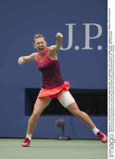 09 September 2015: Simona Halep (ROU) celebrating here, defeats Viktoria Azarenka (BLR) 6-3,4-6,6-4 during their 4th round match of the 2015 US Open in Flushing Meadows, NY. TENNIS: SEP 09 US Open Icon1509091225 EDITORIAL USE ONLY