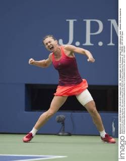 09 September 2015: Simona Halep (ROU) celebrating here, defeats Viktoria Azarenka (BLR) 6-3,4-6,6-4 during their 4th round match of the 2015 US Open in Flushing Meadows, NY. TENNIS: SEP 09 US Open Icon1509091226 EDITORIAL USE ONLY