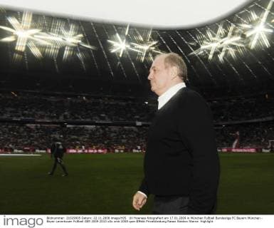 Uli Hoeness fotografiert am 17.01.2009 in München Fußball Bundesliga FC Bayern München - Bayer Leverkusen