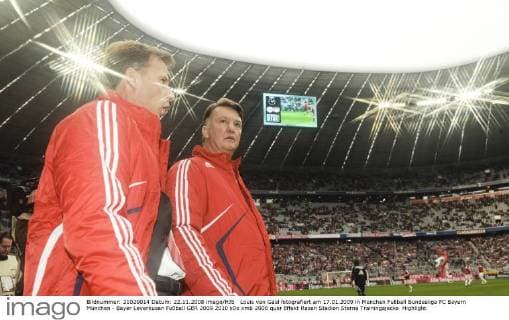 Louis van Gaal fotografiert am 17.01.2009 in München Fußball Bundesliga FC Bayern München - Bayer Leverkusen