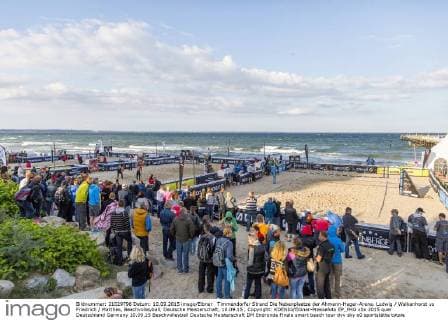 Timmendorfer Strand Die Nebenplaetze der Ahmann-Hager-Arena. Ludwig Walkenhorst vs Friedrich Matthes, Beachvolleyball, Deutsche Meisterschaft, 10.09.15 , Copyright: KOENIG Eibner-Pressefoto EP_FKG