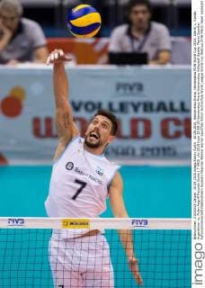 10.09.2015, Hamamatsu Arena, Hamamatsu FIVB World Cup 2015, Site B, 1. Runde, Argentinien vs. Polen Angriff Facundo Conte ( 7 ARG)