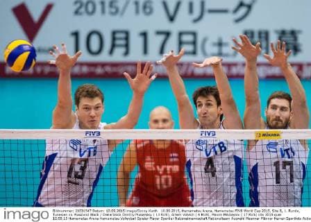10.09.2015, Hamamatsu Arena, Hamamatsu FIVB World Cup 2015, Site B, 1. Runde, Tunesien vs. Russland Block Dreierblock Dmitriy Muserskiy ( 13 RUS), Artem Volvich ( 4 RUS), Maxim Mikhaylov ( 17 RUS)