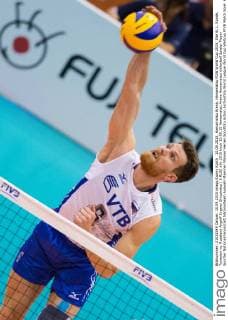 10.09.2015, Hamamatsu Arena, Hamamatsu FIVB World Cup 2015, Site B, 1. Runde, Tunesien vs. Russland Angriff Evgeny Sivozhelez ( 6 RUS)
