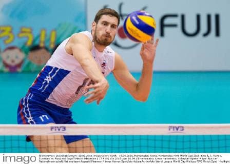 10.09.2015, Hamamatsu Arena, Hamamatsu FIVB World Cup 2015, Site B, 1. Runde, Tunesien vs. Russland Angriff Maxim Mikhaylov ( 17 RUS)