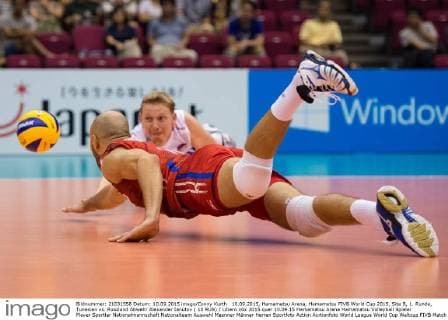 10.09.2015, Hamamatsu Arena, Hamamatsu FIVB World Cup 2015, Site B, 1. Runde, Tunesien vs. Russland Abwehr Alexander Ianutov ( 10 RUS) Libero