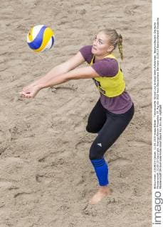 Timmendorfer Strand Lisa Arnhold beim Aufwärmen. Beachvolleyball, Deutsche Meisterschaft, 11.09.15 Copyright: Koenigx Eibner-Pressefoto EP_fkg