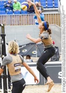 Timmendorfer Strand Kira Walkenhorst (Nr. 2, Goldenes Trikot). Ludwig Walkenhorst vs Bieneck Grossner, Beachvolleyball, Deutsche Meisterschaft, 11.09.15 , Copyright: KOENIG Eibner-Pressefoto EP_FKG