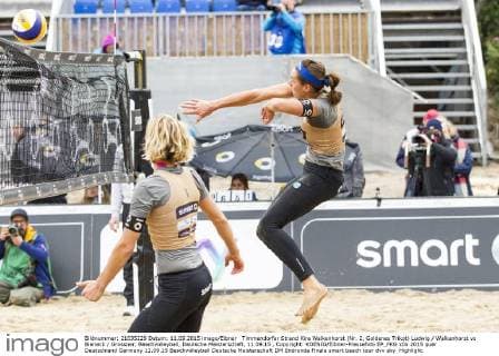 Timmendorfer Strand Kira Walkenhorst (Nr. 2, Goldenes Trikot) Ludwig Walkenhorst vs Bieneck Grossner, Beachvolleyball, Deutsche Meisterschaft, 11.09.15 , Copyright: KOENIG Eibner-Pressefoto EP_FKG