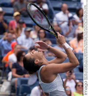 Flavia Pennetta (ITA) freut sich ueber ihren Sieg,Freude,Emotion, Tennis - US Open 2015 - Grand Slam ITF ATP Tennis Herren WTA Tennis Damen - Flushing Meadows - New York - New York - USA - 11 September 2015.