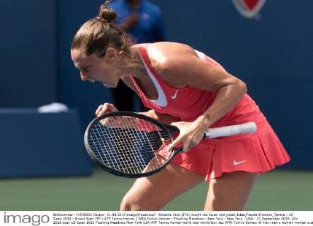 Roberta Vinci (ITA) macht die Faust und jubelt,Jubel,Freude,Emotion, Tennis - US Open 2015 - Grand Slam ITF ATP Tennis Herren WTA Tennis Damen - Flushing Meadows - New York - New York - USA - 11 September 2015.
