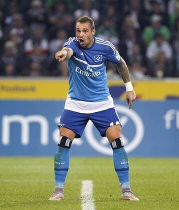 Mönchengladbach, Borussiapark, 11.09.15: Pierre-Michel Lasogga (Hamburger SV) gibt energisch Anweisungen im Spiel der 1. Bundesliga zwischen Borussia Mönchengladbach vs. Hamburger SV in der Saison 2015 2016.