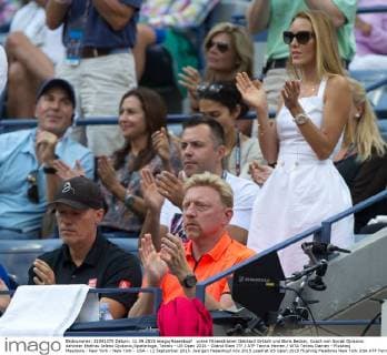 vorne Fitnesstrainer Gebhard Gritsch und Boris Becker, Coach von Novak Djokovic dahinter Ehefrau Jelena Djokovic,Spielerloge, Tennis - US Open 2015 - Grand Slam ITF ATP Tennis Herren WTA Tennis Damen - Flushing Meadows - New York - New York - USA - 11 September 2015. Juergen Hasenkopf