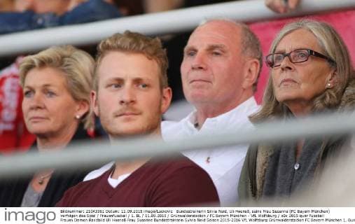 Bundestrainerin Silvia Neid, Uli Hoeneß, seine Frau Susanne (FC Bayern München) verfolgen das Spiel Frauenfussball 1. BL 11.09.2015 Grünwalderstadion FC Bayern München - VfL Wolfsburg