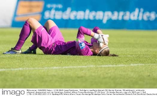 Torhüterin Lisa-Maria Weinert (SV Werder Bremen, 33) enttäuscht, enttäuscht schauend, disappointed nach der Niederlage, Fussball, Allianz Frauen-Bundesliga, FF USV Jena - SV Werder Bremen, xdgx
