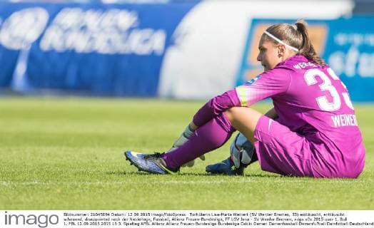 Torhüterin Lisa-Maria Weinert (SV Werder Bremen, 33) enttäuscht, enttäuscht schauend, disappointed nach der Niederlage, Fussball, Allianz Frauen-Bundesliga, FF USV Jena - SV Werder Bremen, xdgx