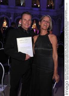 Hans Georg Aschenbach und seine Ehefrau Regina bei der Verleihung Goldene Sportpyramide am 12.09.2015 in Hamburg Goldene Sportpyramdie 2015 in Hamburg 