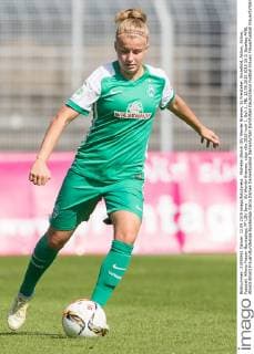 Michelle Ulbrich (SV Werder Bremen, 5) Freisteller, Einzelbild, Aktion, Action, Fussball, Allianz Frauen-Bundesliga, FF USV Jena - SV Werder Bremen, xdgx