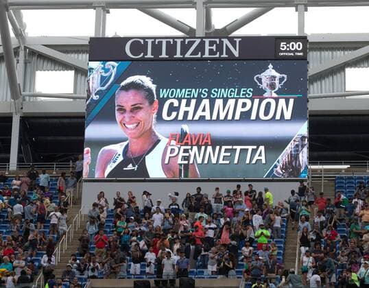 US Open ,Stadion Monitor zeigt Siegerin Flavia Pennetta, Tennis - US Open 2015 - Grand Slam ITF ATP Tennis Herren WTA Tennis Damen - Flushing Meadows - New York - New York - USA - 12 September 2015.