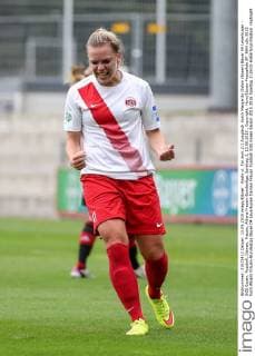 Koeln vl. Tor zum 2:2 Ausgleich durch Margarita Gidion (Essen) Bayer 04 Leverkusen - SGS Essen, Fussball, Damen, Frauen, Allianz Frauen-Bundesliga, Spieltag 3, 13.09.2015 , Copyright: Horn Eibner-Pressefoto EP_BHN