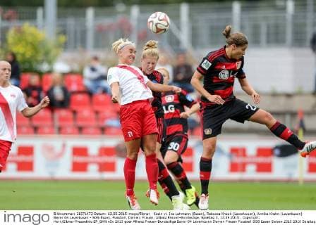 Koeln vl. Ina Lehmann (Essen), Rebecca Knaak (Leverkusen), Annike Krahn (Leverkusen) Bayer 04 Leverkusen - SGS Essen, Fussball, Damen, Frauen, Allianz Frauen-Bundesliga, Spieltag 3, 13.09.2015 , Copyright: Horn Eibner-Pressefoto EP_BHN